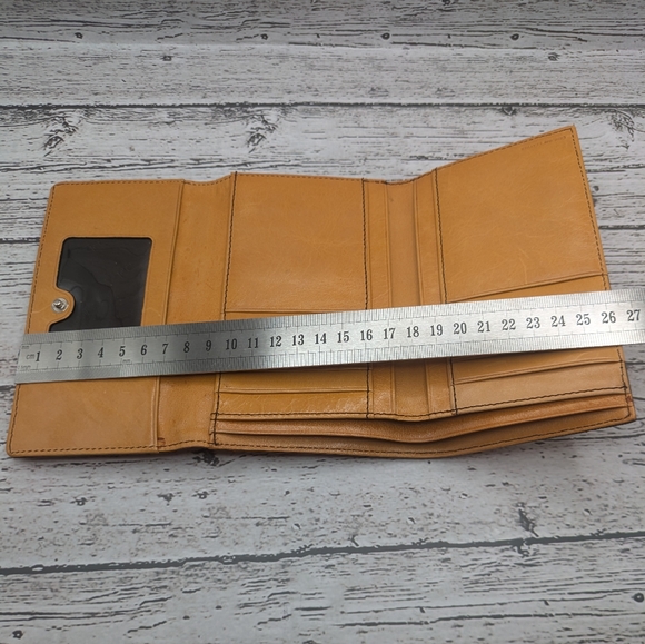 Kenneth Cole Wallet - Picture 5 of 8